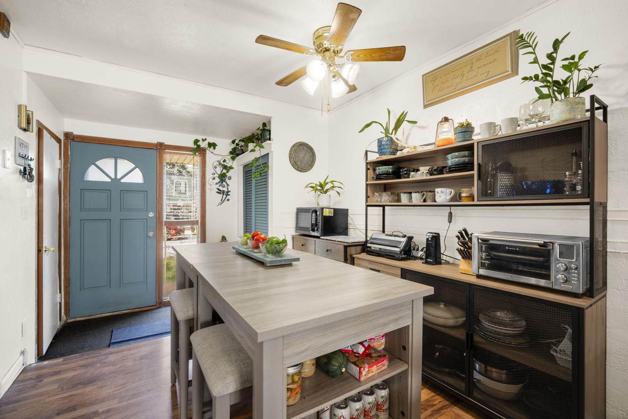3333 5th Ave - Photo 1