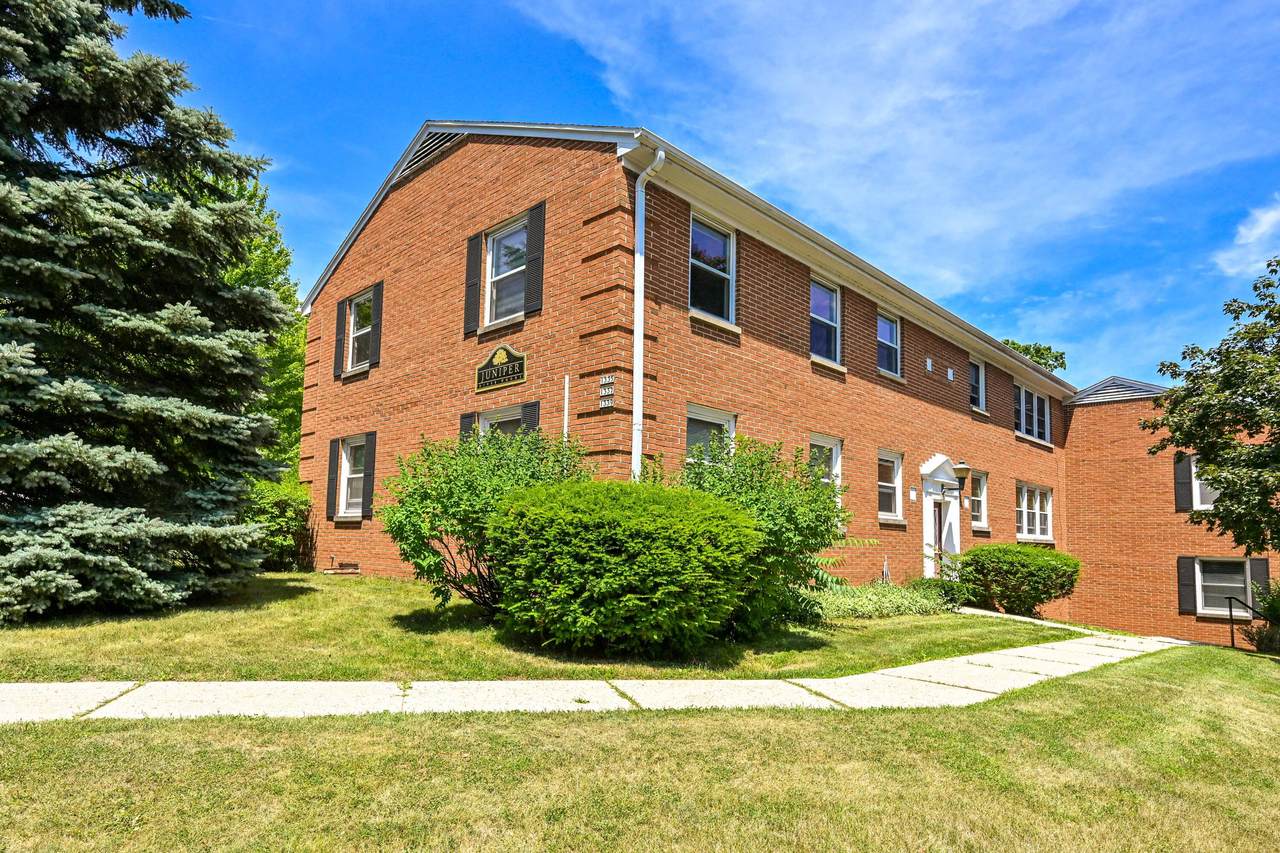 1335 Randolph Ct - Photo 1
