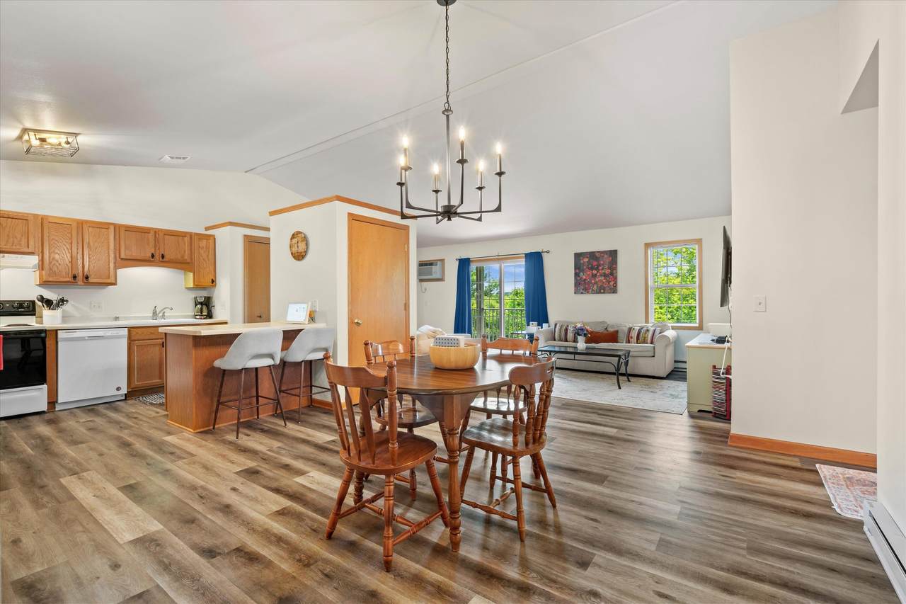 1619 Goldenrod Cir - Photo 1
