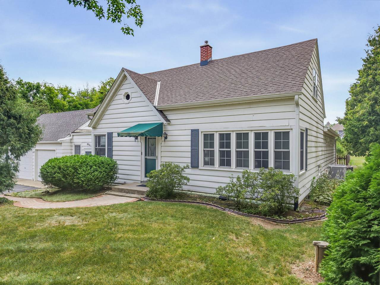 11911 Wauwatosa Rd - Photo 1
