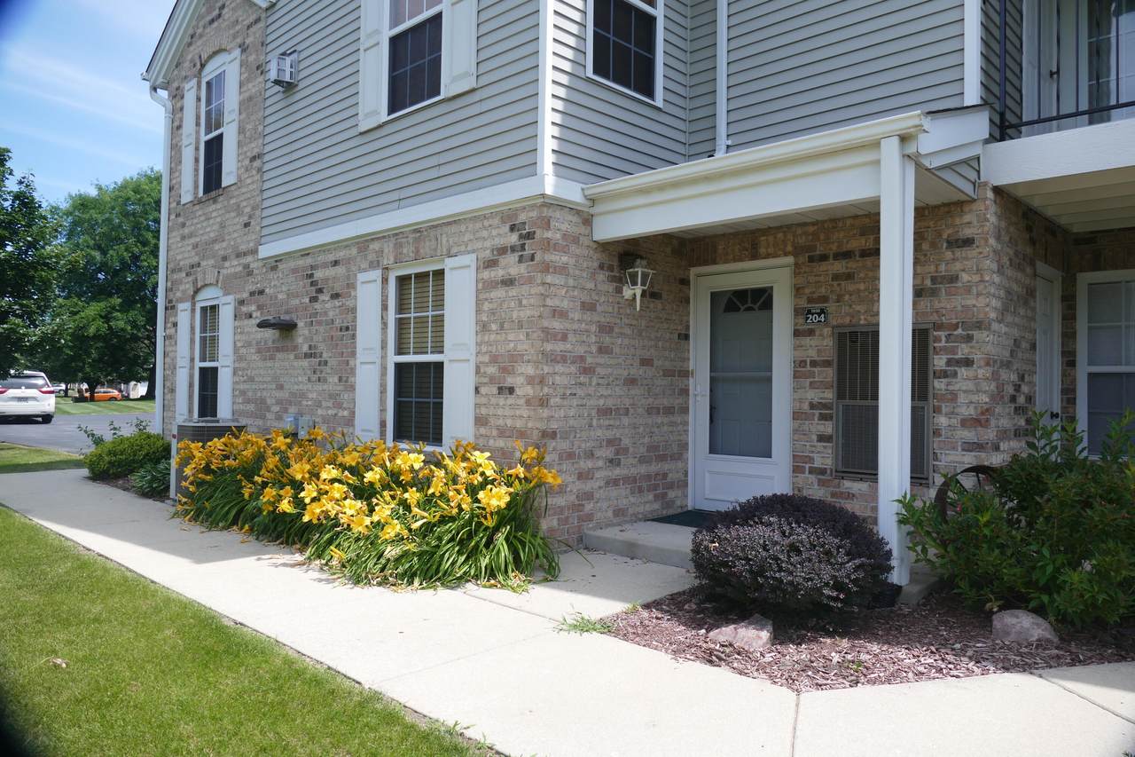 1030 Sunnyslope Dr - Photo 1