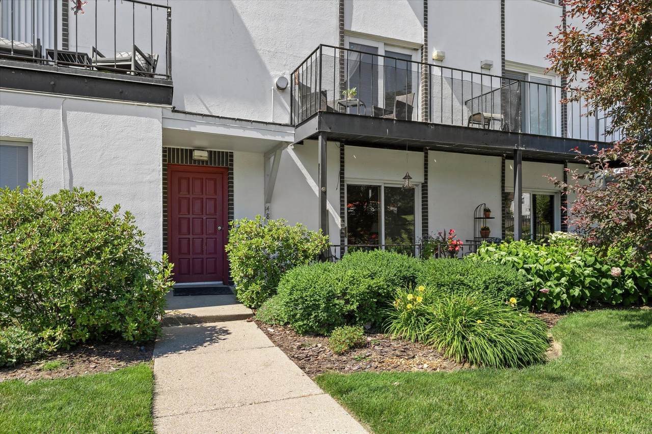 4817 5th Ave - Photo 1