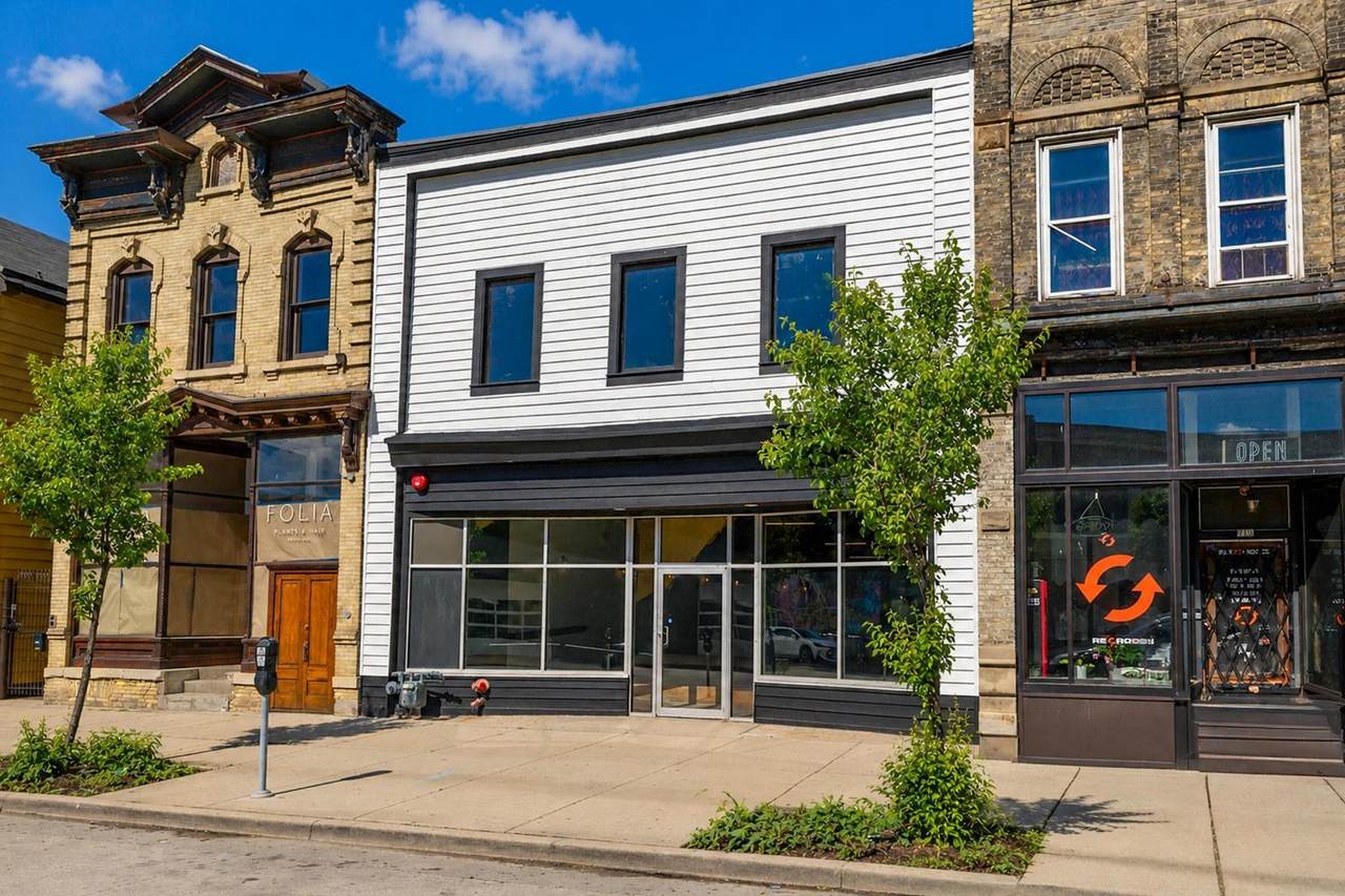 715 5th St - Photo 1