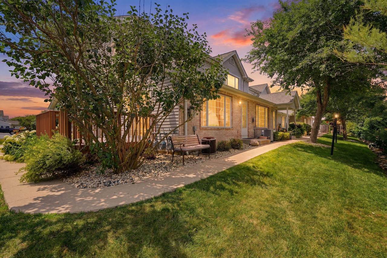 10050 Whitnall Edge Dr - Photo 1