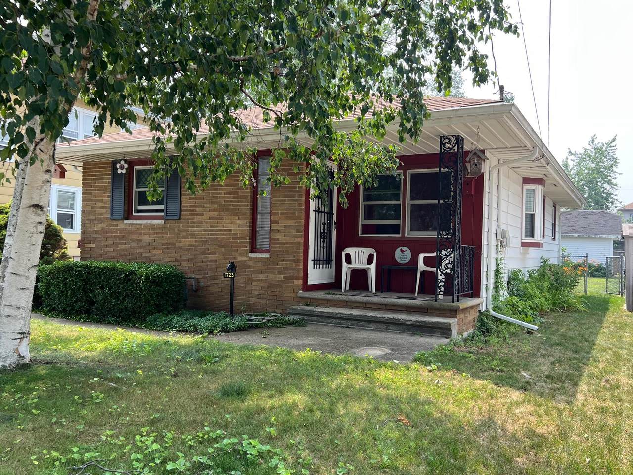 1723 27th St - Photo 1