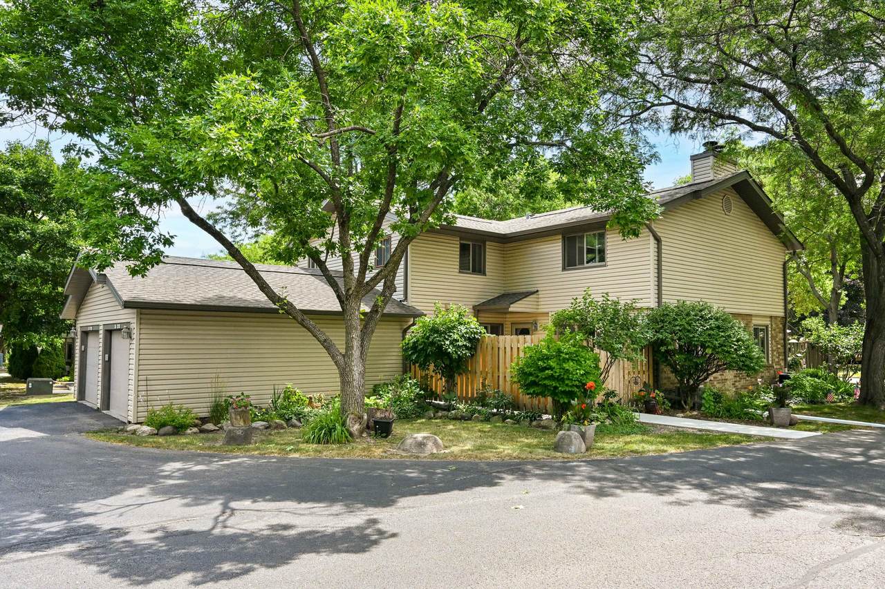 N76W14619 Fairfield Ct - Photo 1