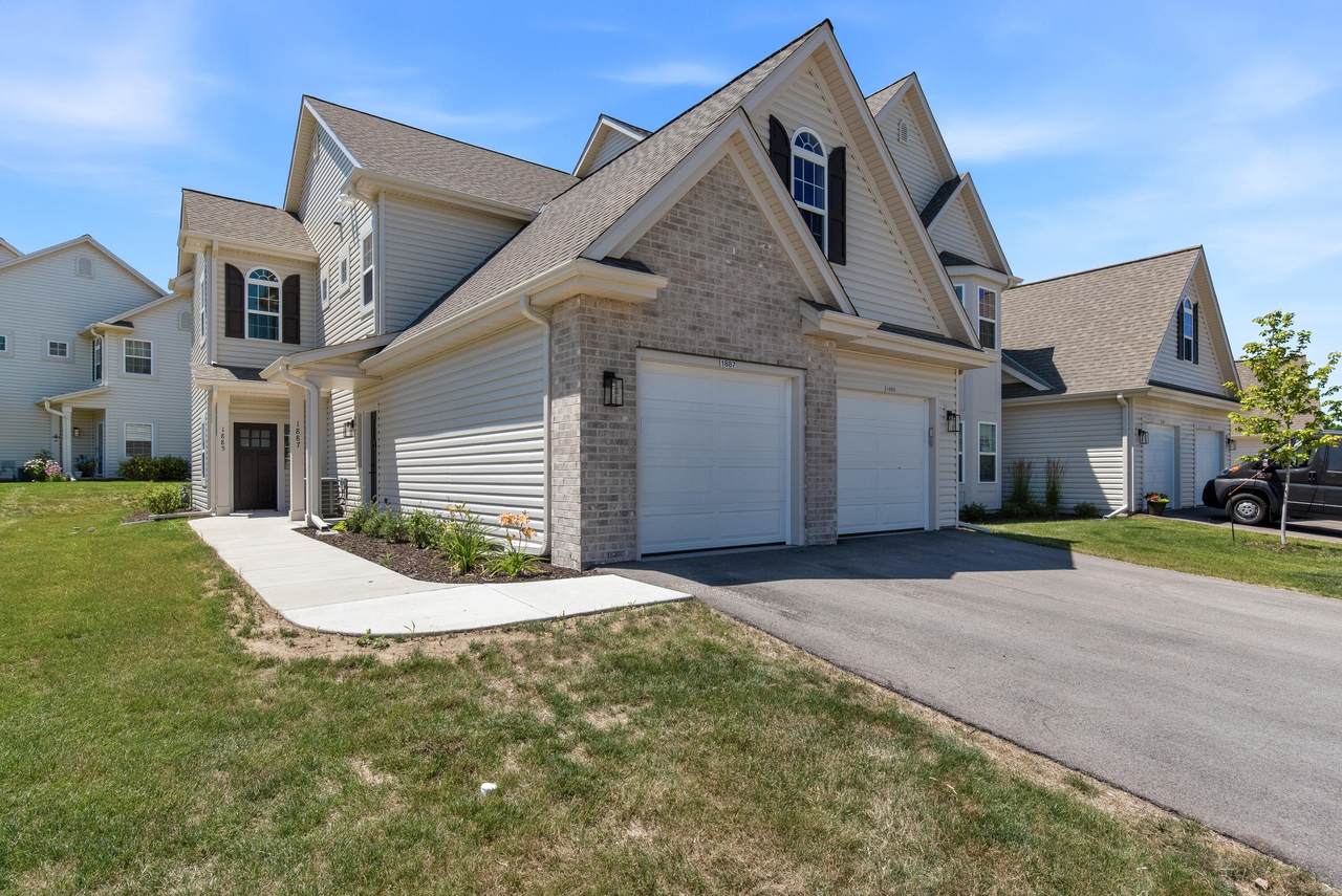 1887 Woodland Way - Photo 1