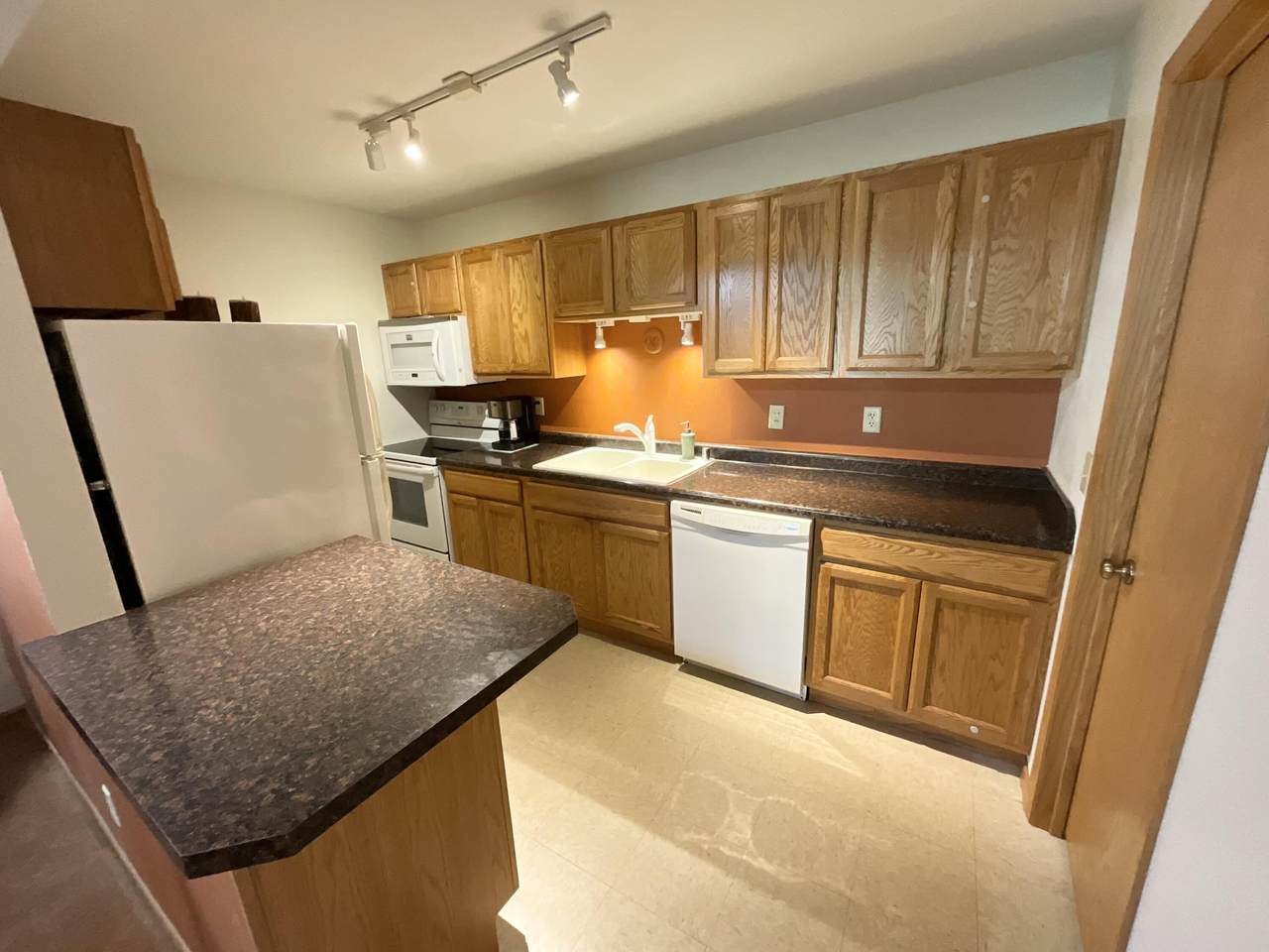 https://bt-photos.global.ssl.fastly.net/milwaukee/1280_boomver_2_1973140-2.jpg