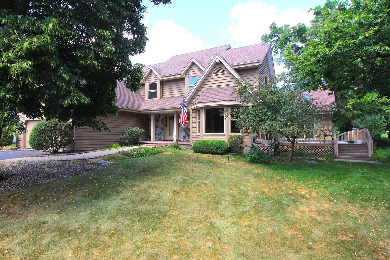 1230 Glen Eagles Ct - Photo 1