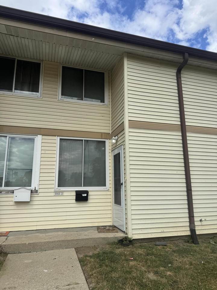 8866 95th St - Photo 1