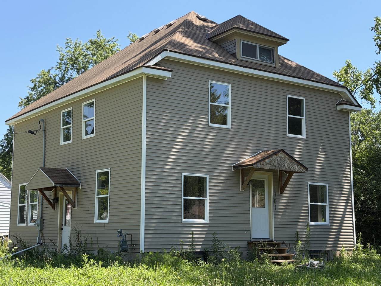 1301 Garland St - Photo 1