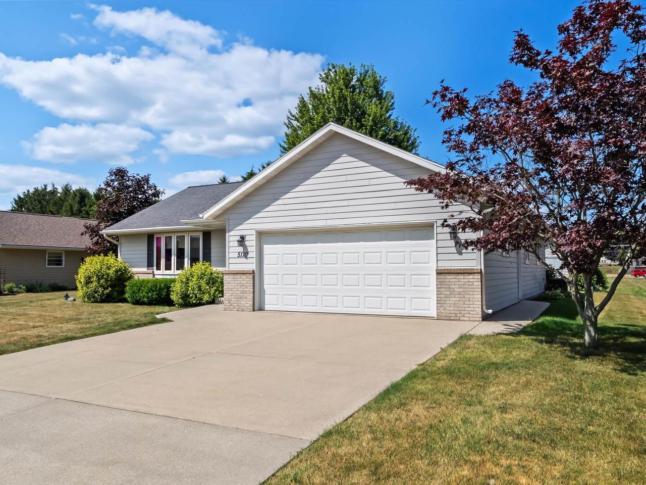5110 White Fox Dr - Photo 1