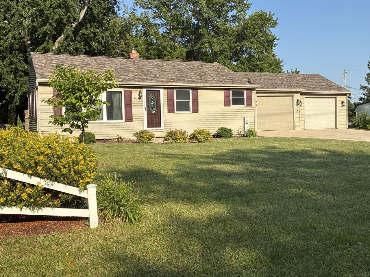 1309 Crestwood Dr - Photo 1