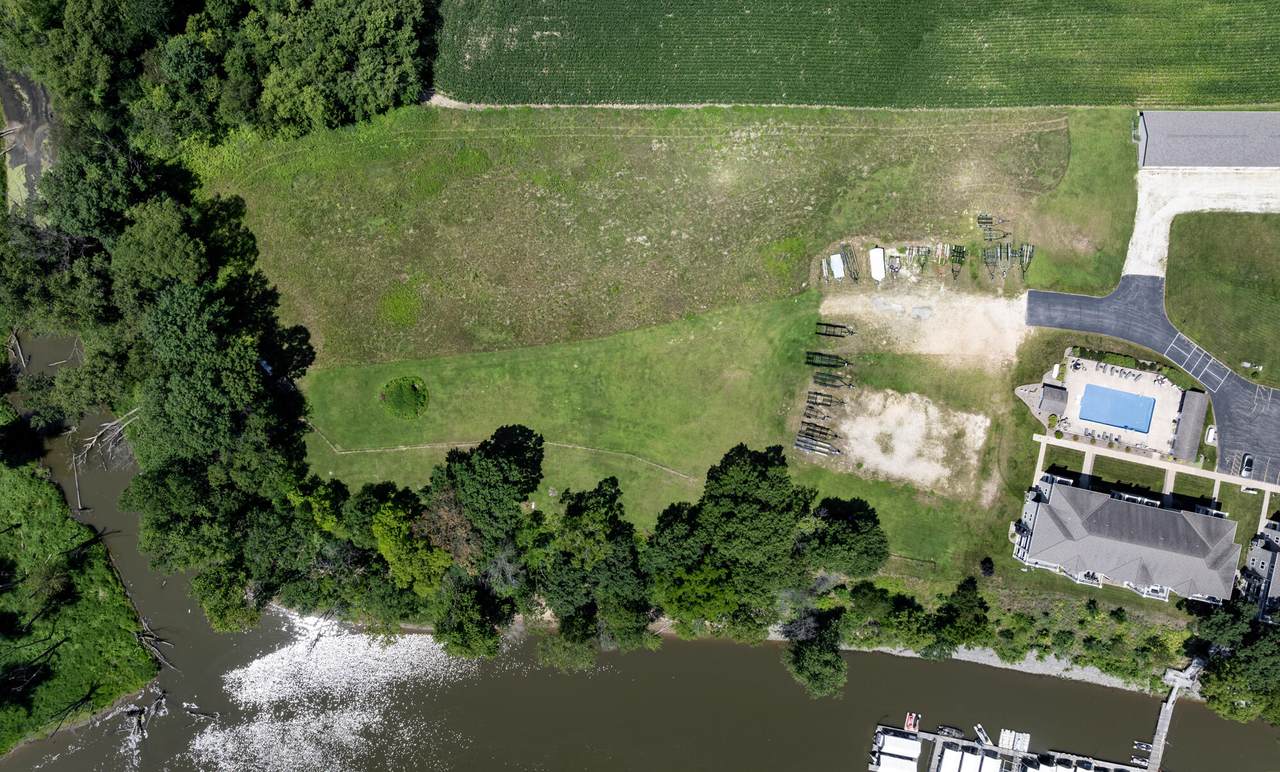 000 Sandy Point Rd - Photo 1