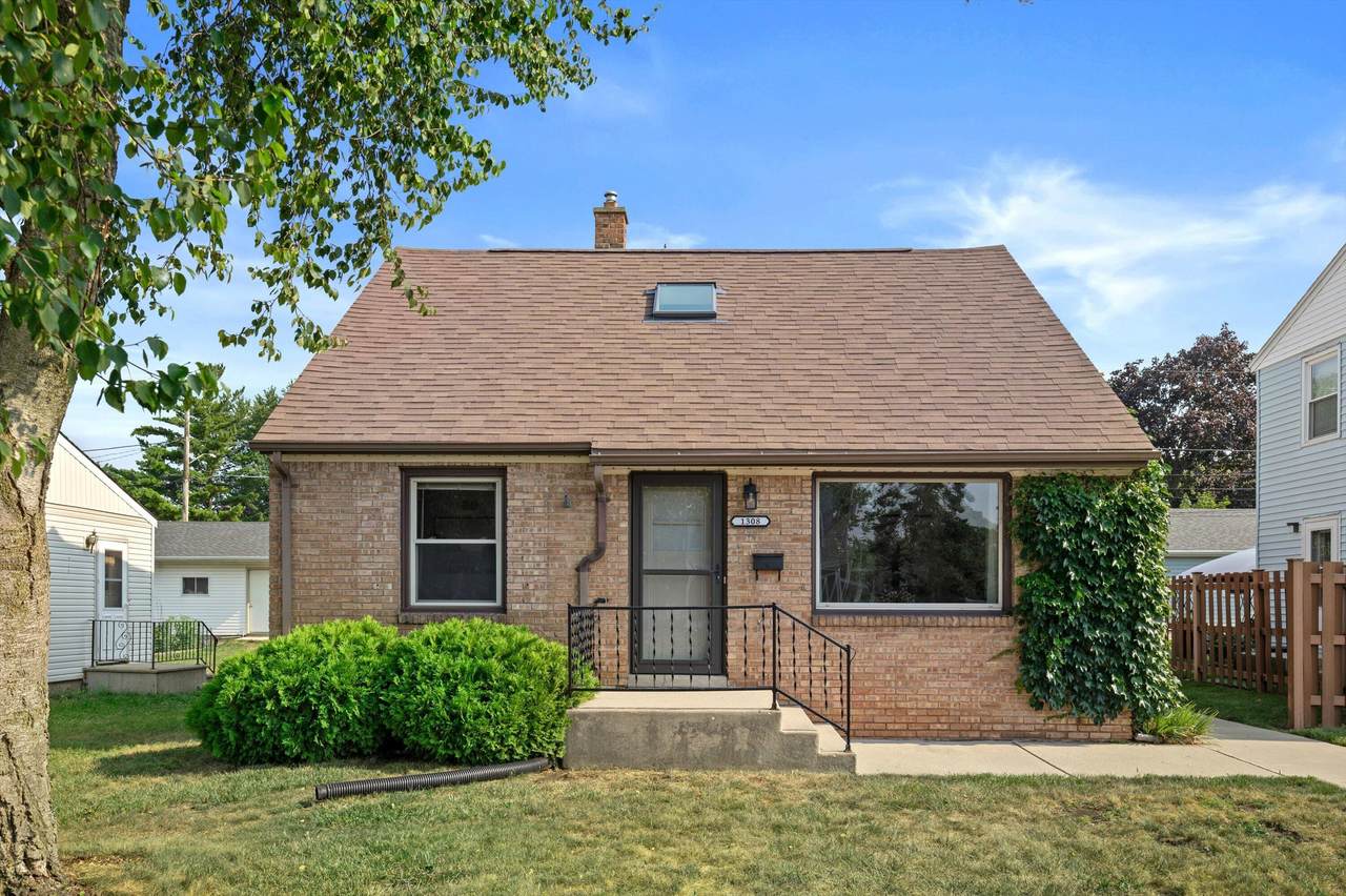 1308 Mackinac Ave - Photo 1