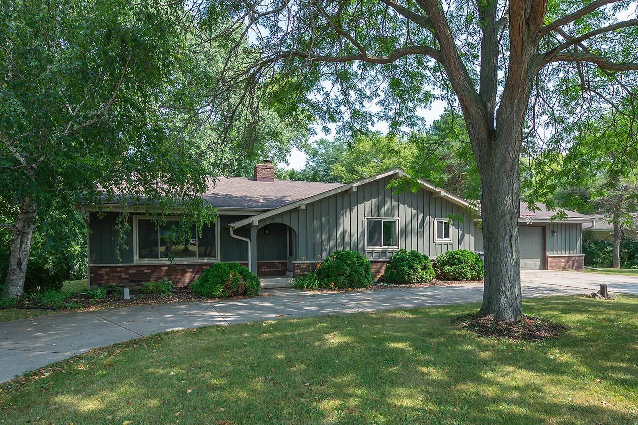 26022 Windermere Dr - Photo 1