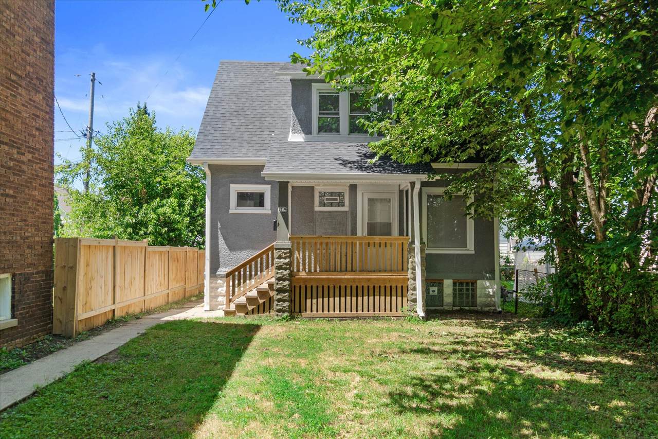 2119 Muskego Ave - Photo 1