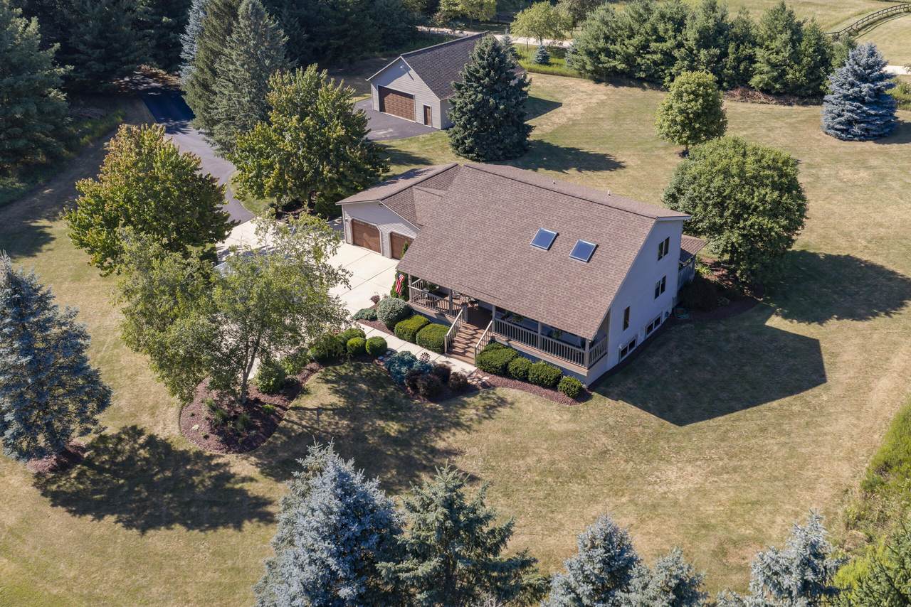 W349S2296 Waterville Rd - Photo 1