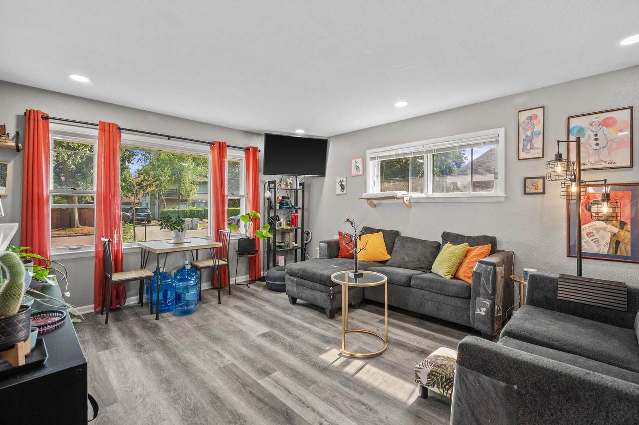 3712 Kiley Ave - Photo 1
