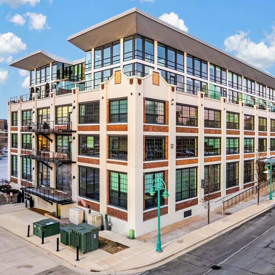 311 Erie St - Photo 1