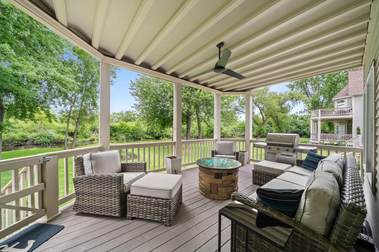 401 Abbey Ridge Ct - Photo 1