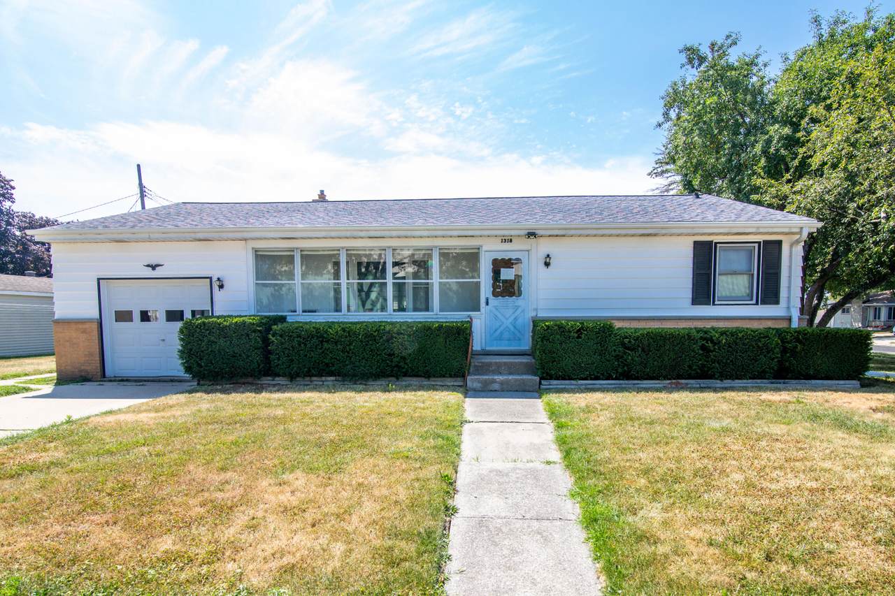 1318 10th St - Photo 1