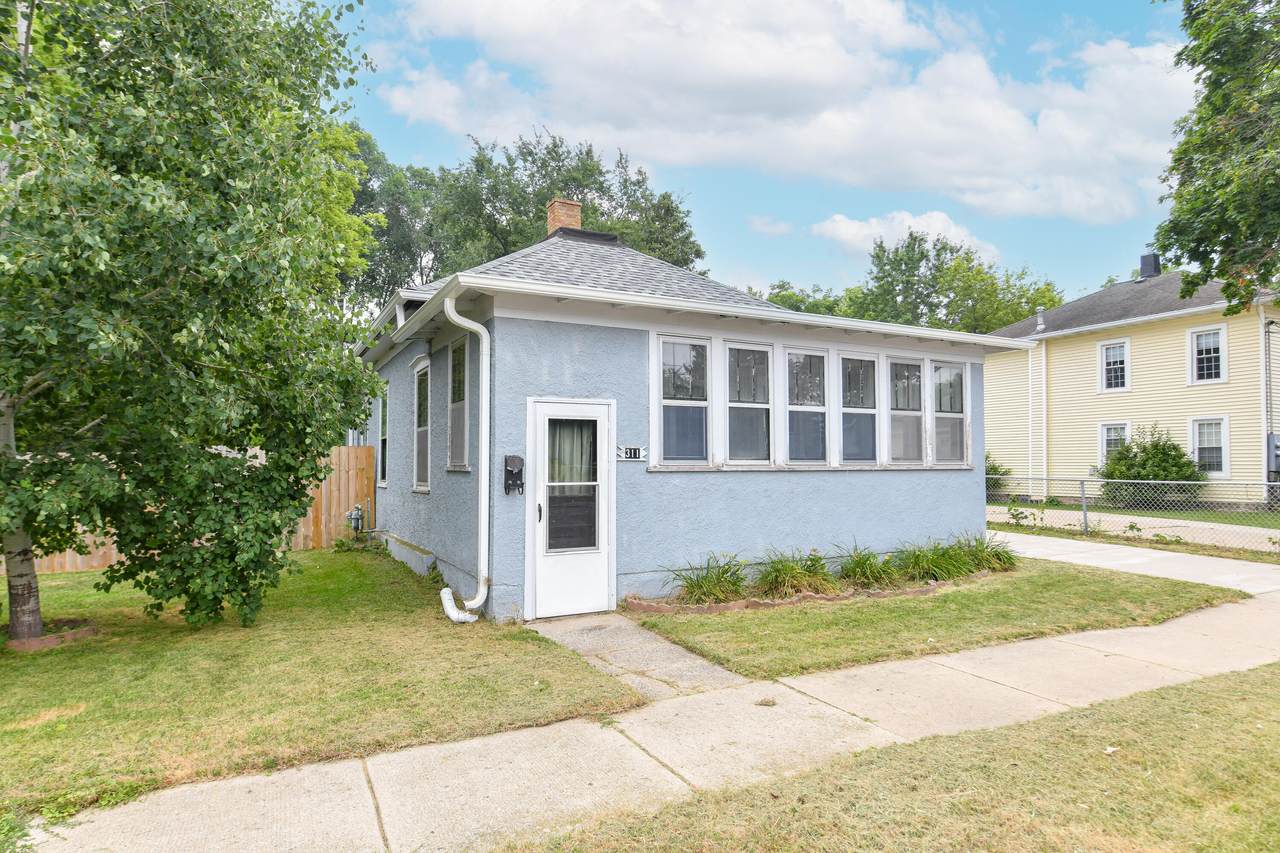 311 Eighth St - Photo 1