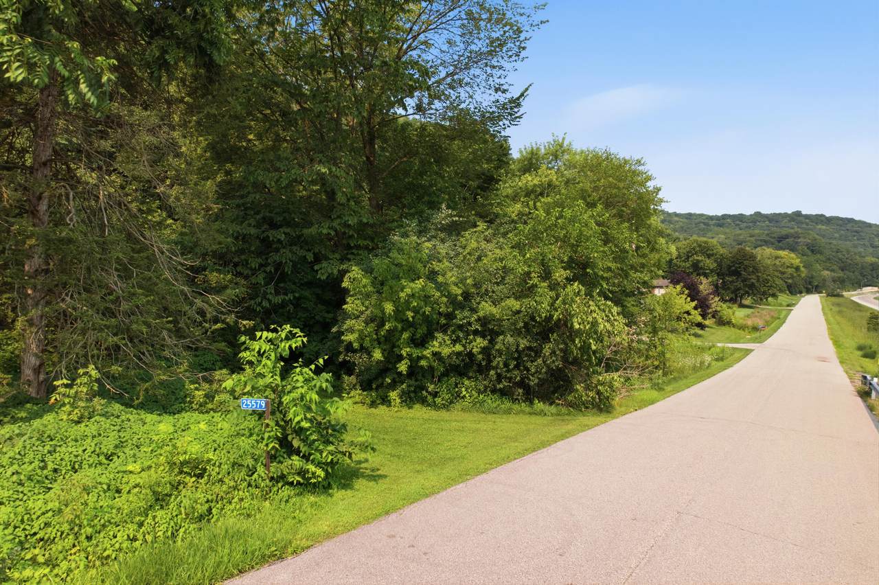 25579 Leeward Rd - Photo 1