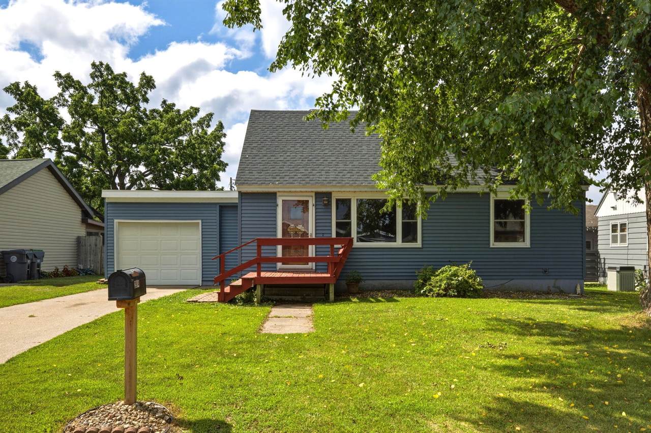 2914 Robinsdale Ave - Photo 1