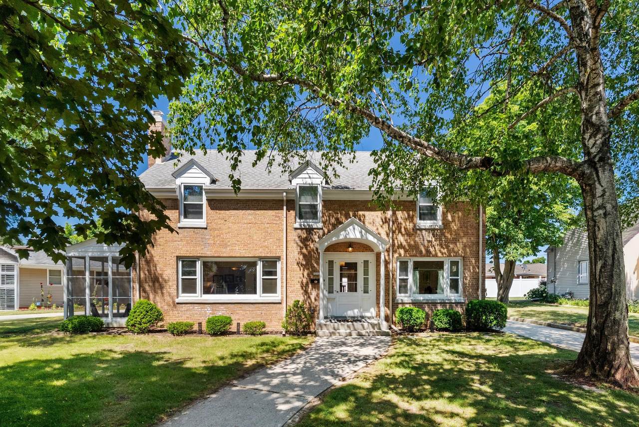 1212 Fairmont Ln - Photo 1