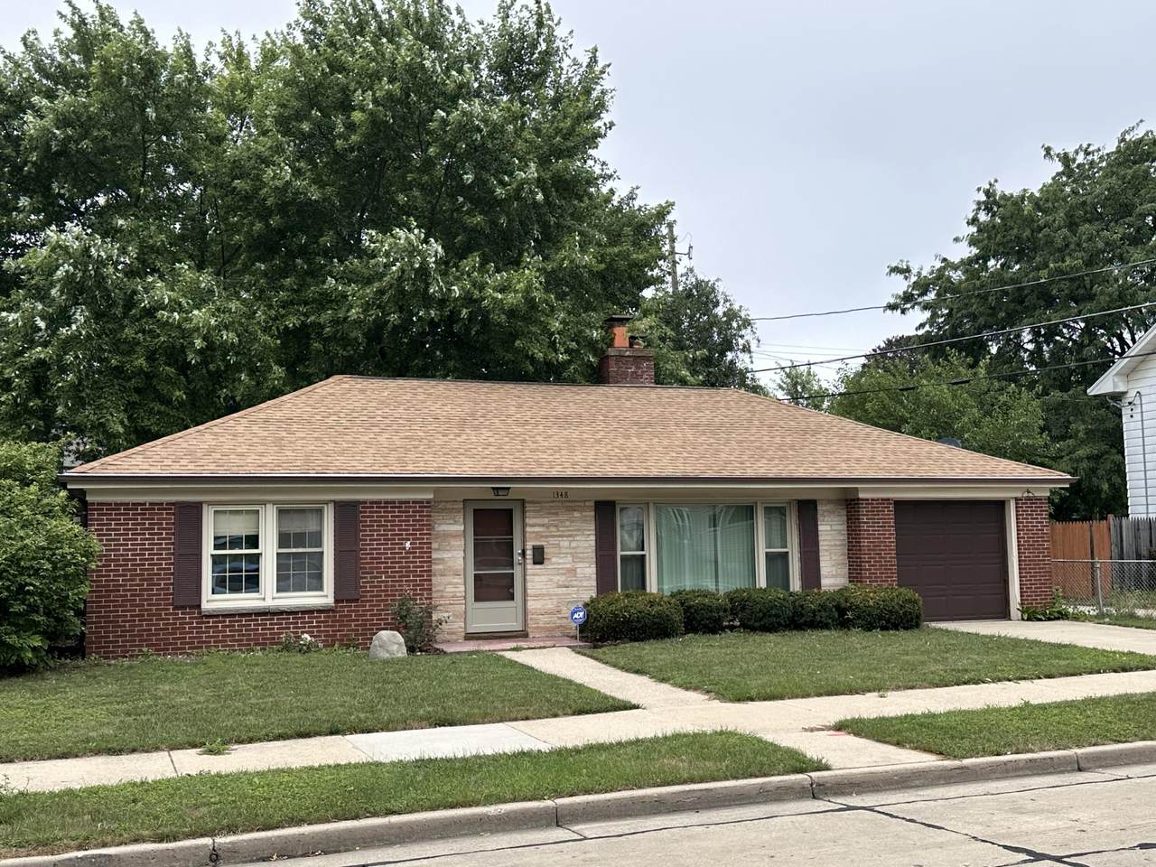 1348 Grove Ave - Photo 1