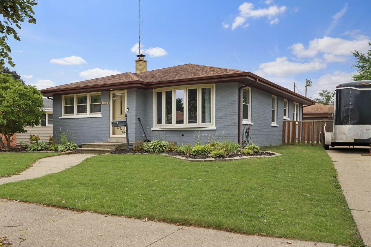 2110 16th Ave - Photo 1