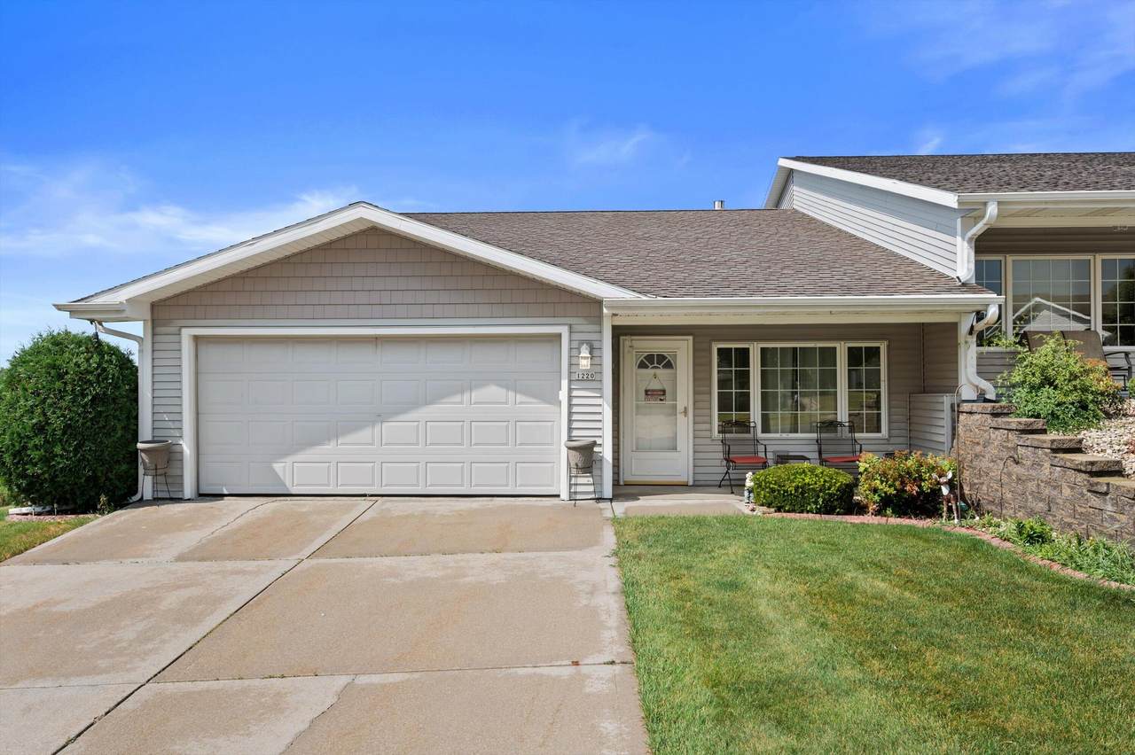 1220 Stillwater Ln - Photo 1