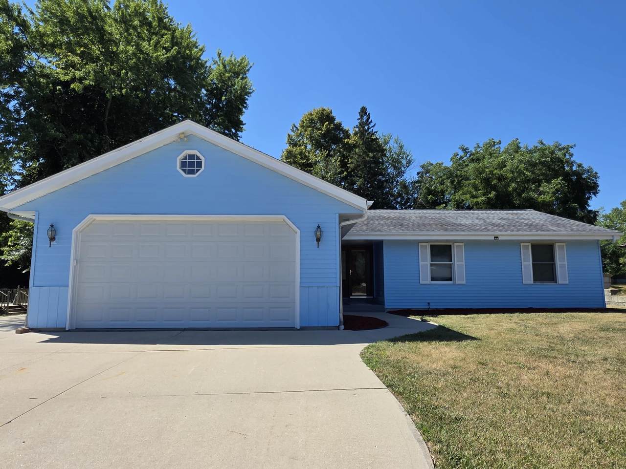 10719 Calumet Rd - Photo 1