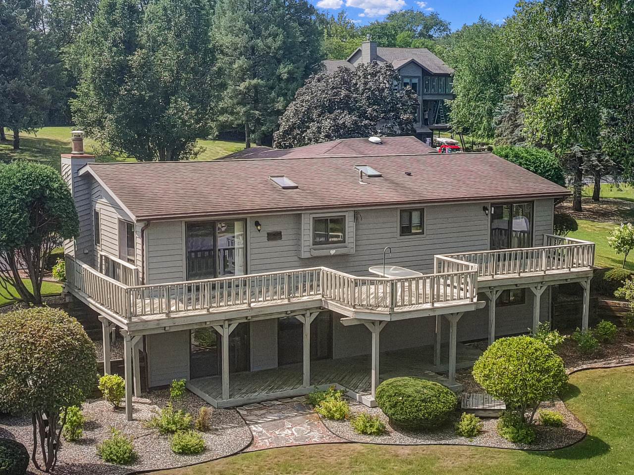 W5300 Briarwood Rd - Photo 1