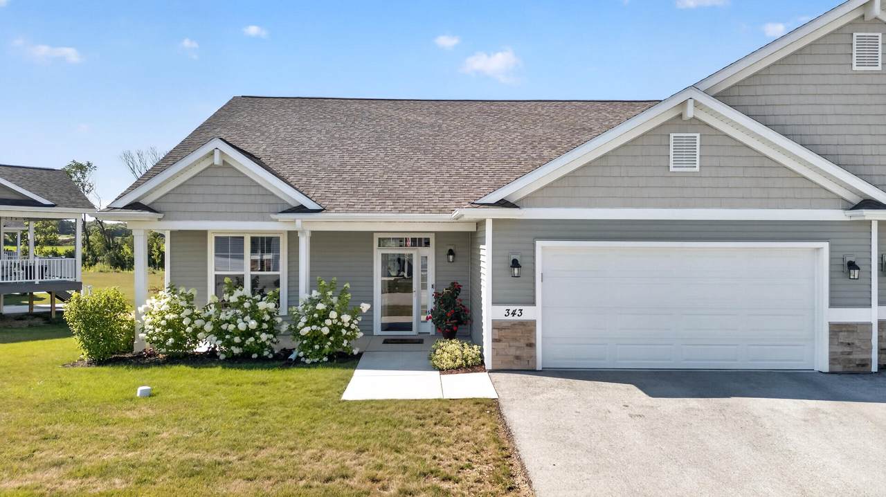 343 Greystone Cir - Photo 1