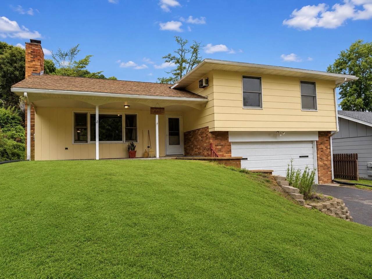817 Clarks Ln - Photo 1