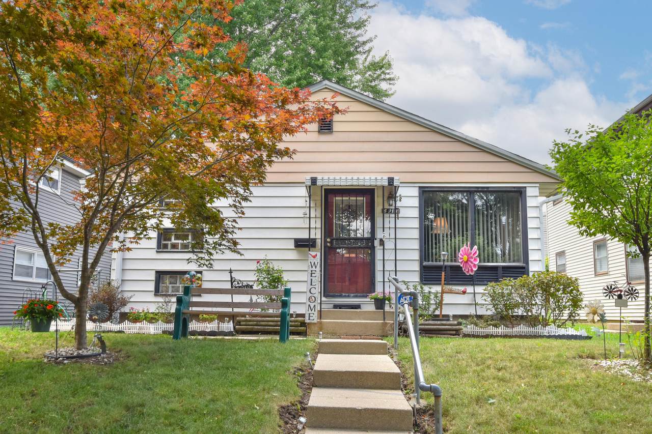5913 70th St - Photo 1