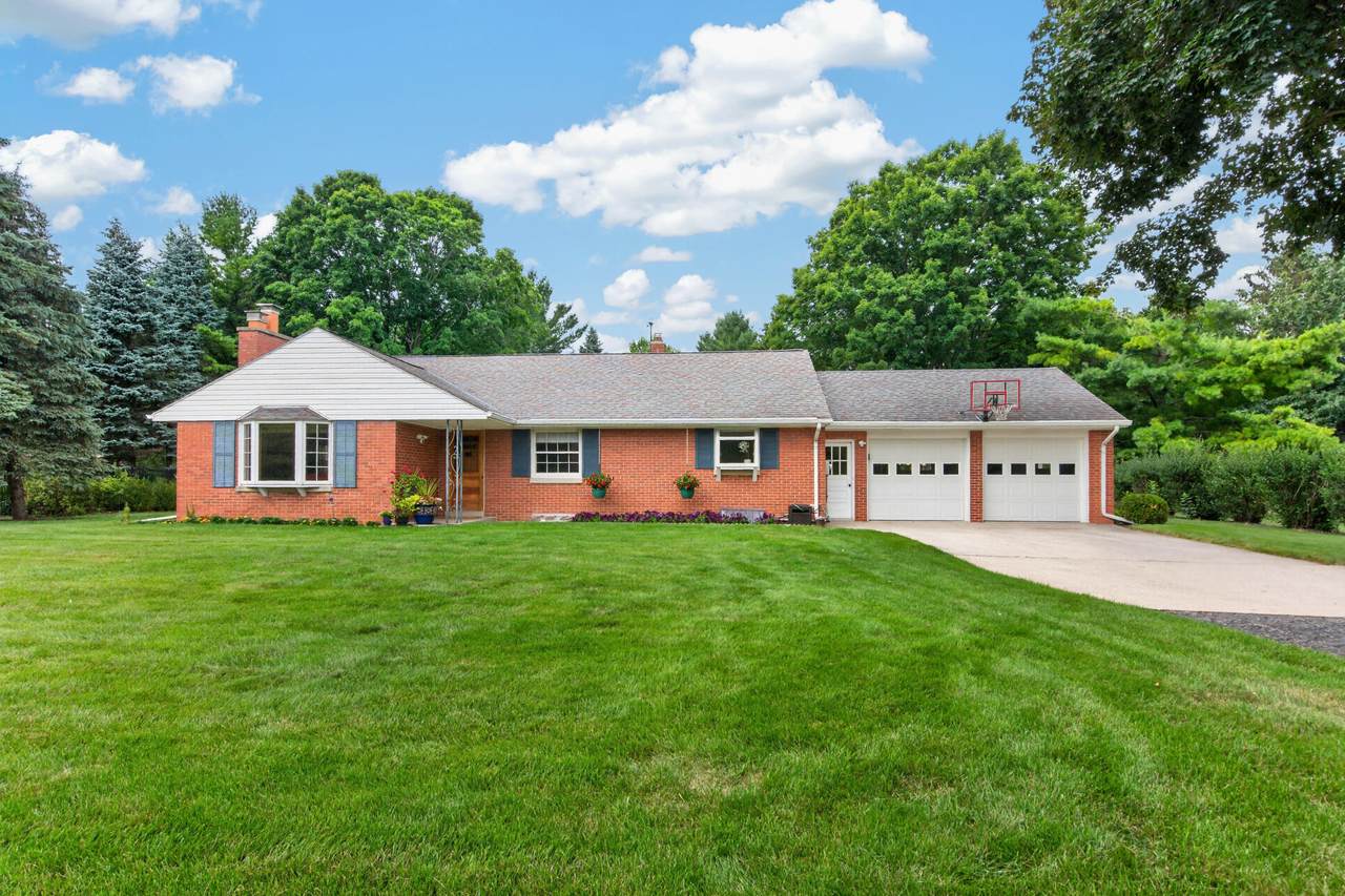 5106 Columbia Rd - Photo 1