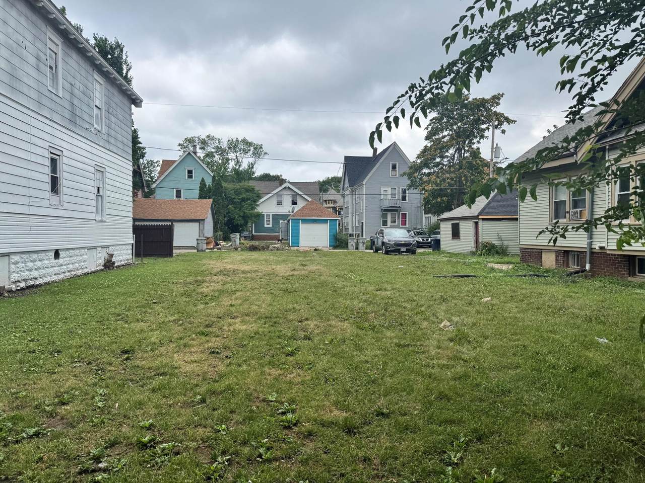 2445 40th St - Photo 1