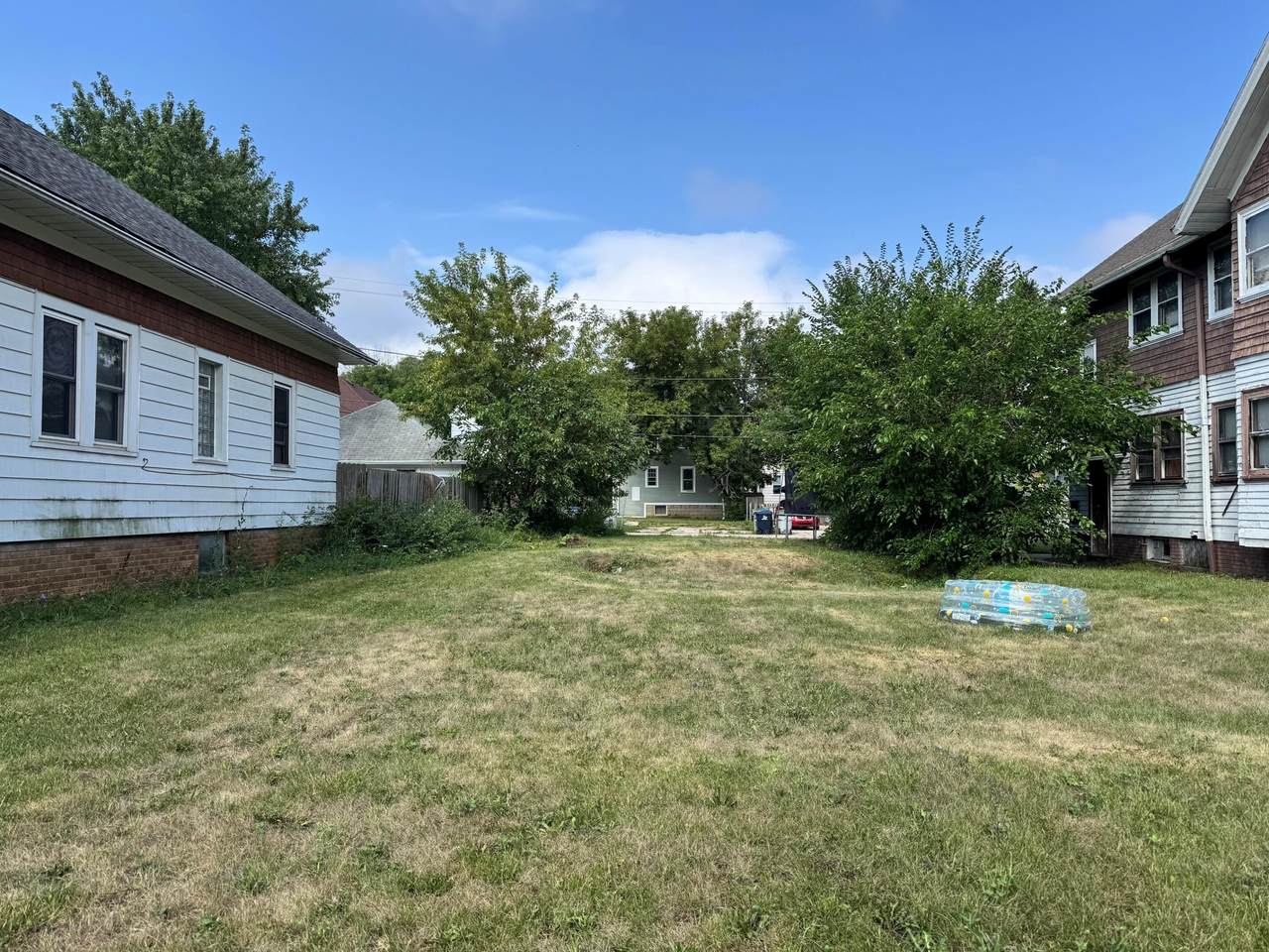 2529 50th St - Photo 1