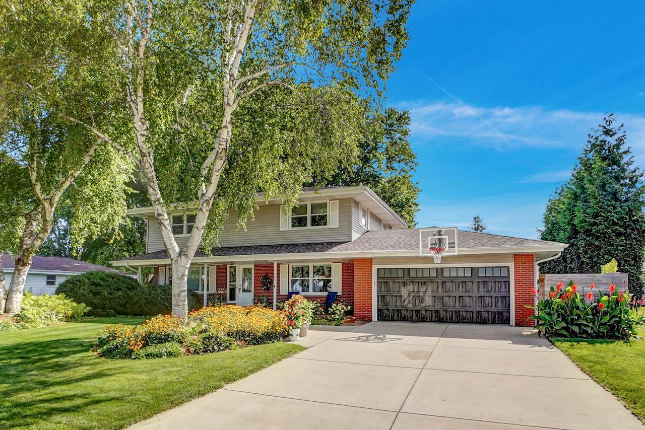 1205 Blue Dahlia Rd - Photo 1