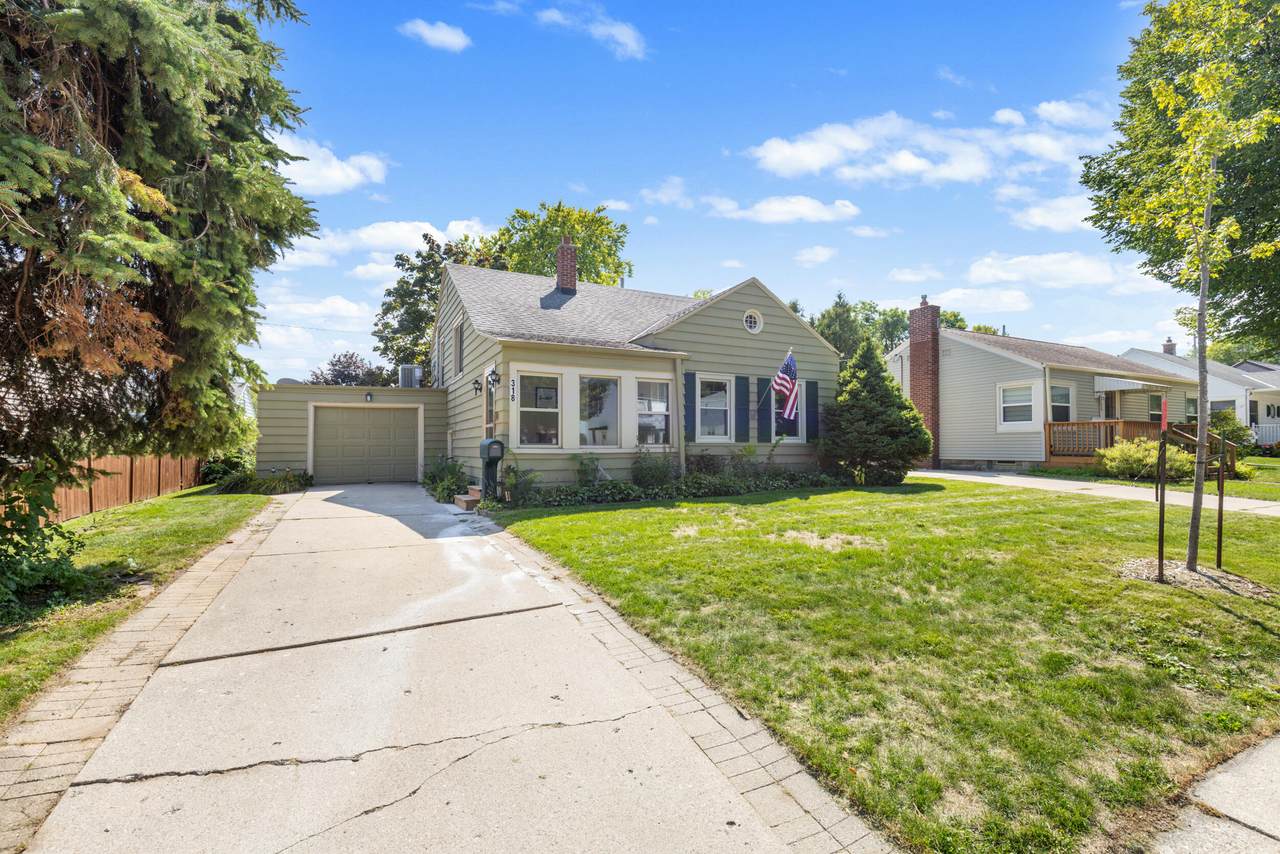 318 Gauer Cir - Photo 1