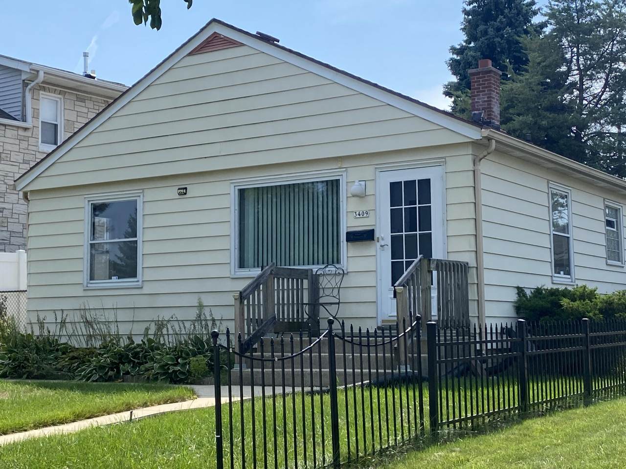 3409 Wilbur Ave - Photo 1