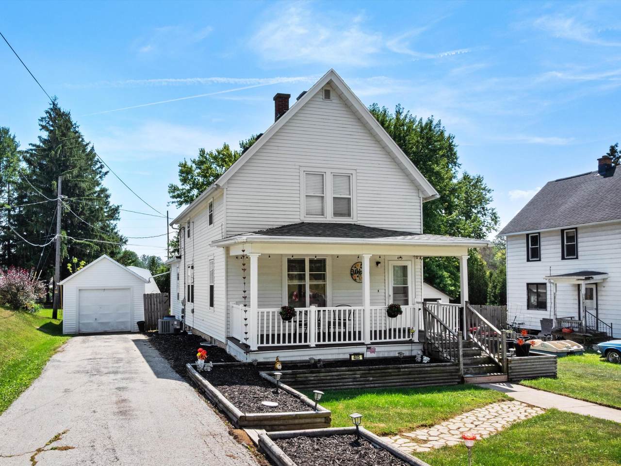 405 Mill St - Photo 1