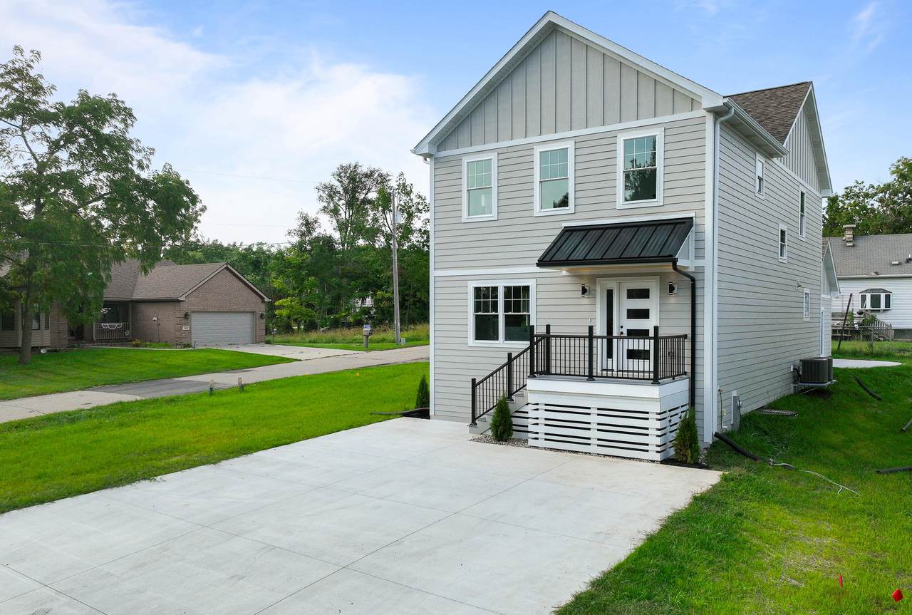 W3824 Lakeview Dr - Photo 1