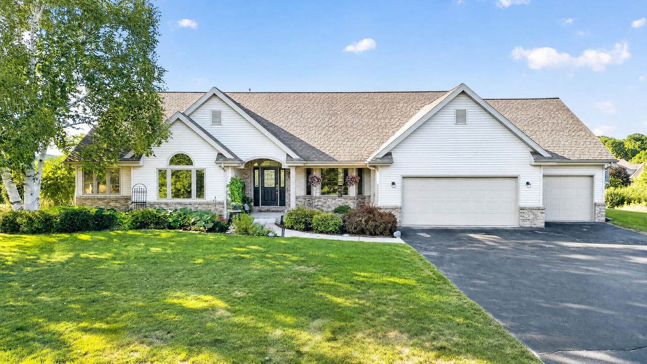 W6281 St Andrews Ct - Photo 1