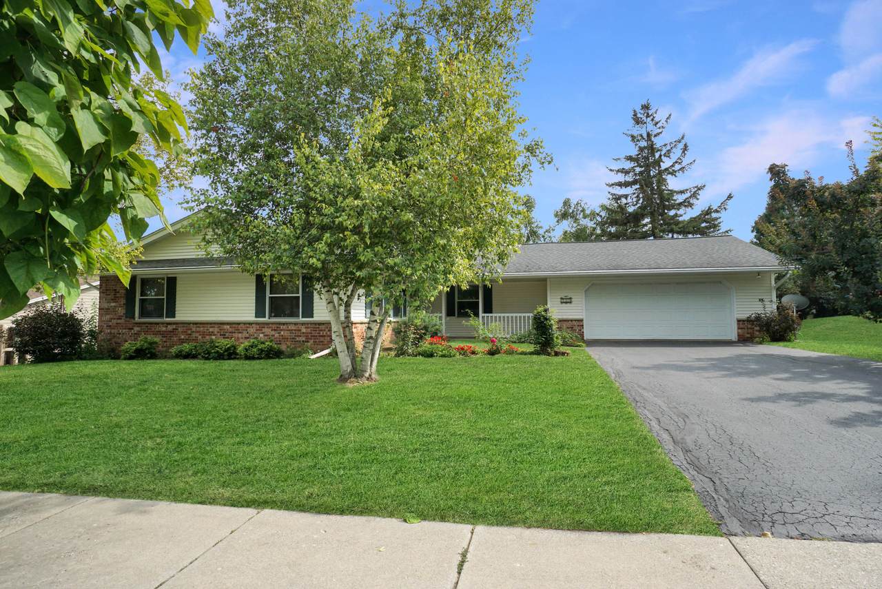 229 Bittersweet Dr - Photo 1