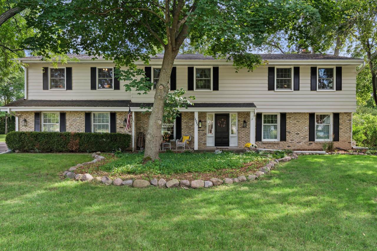 18045 Lamplighter Ln - Photo 1