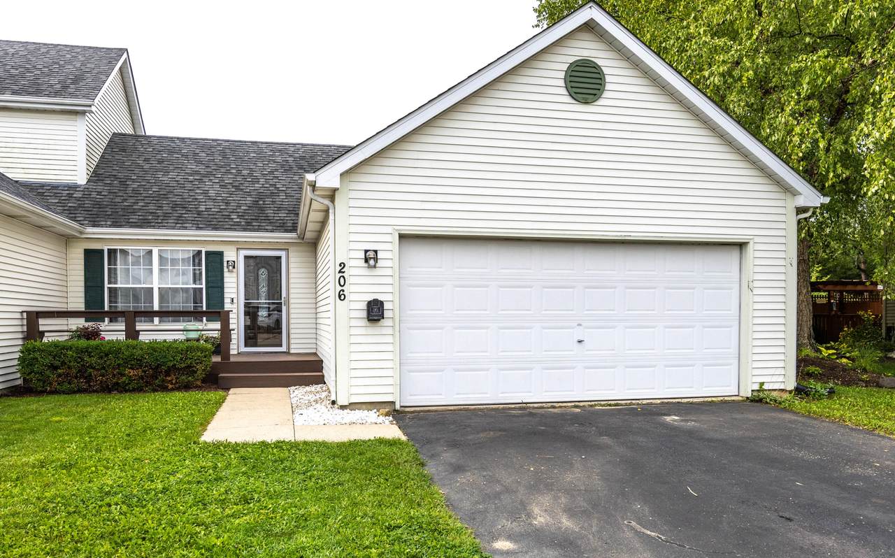 206 Sterling Ct - Photo 1